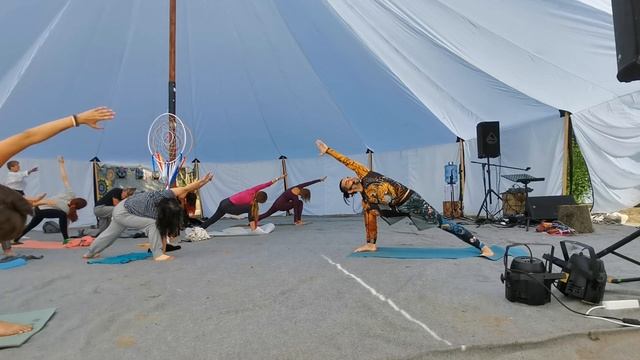 Йога. Искусство движения и дыхания смотреть онлайн