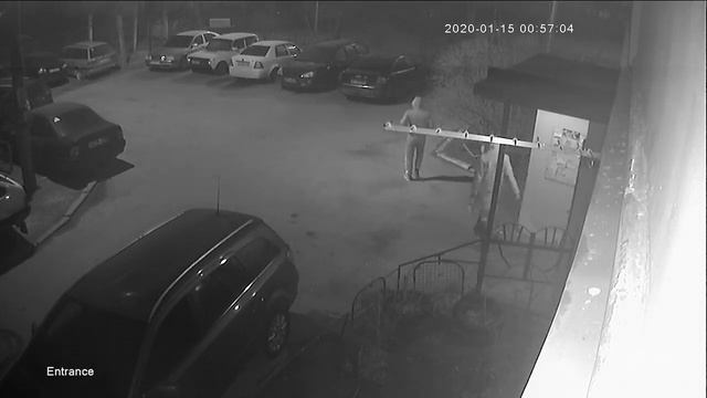 Украли камеру 15 10 2020 (выходят с подъезда) смотреть онлайн