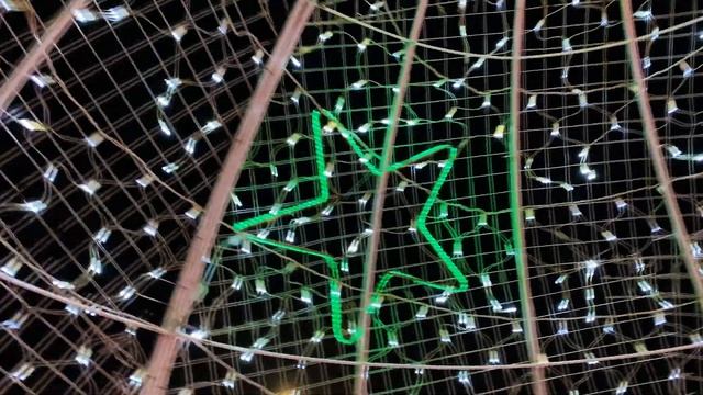 Новогодняя Ёлка в Тирасполе 4k hyperlapse смотреть онлайн