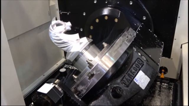 MU-620 5-ти осевой фрезерный обрабатывающий центр