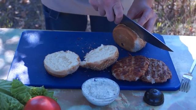 Великолепные бургеры приготовленные в лесу. смотреть онлайн