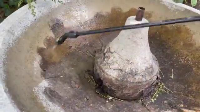 How to clean concrete in your garden. The easiest way to clean garden statuary and fountains. смотреть онлайн