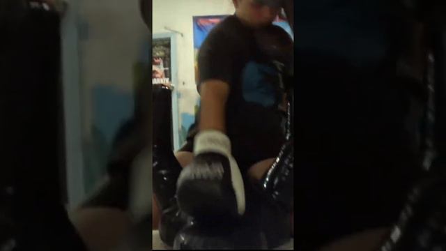 Вырубила 💥 и забила до смерти 👊👊👊 Германа 🤕 смотреть онлайн