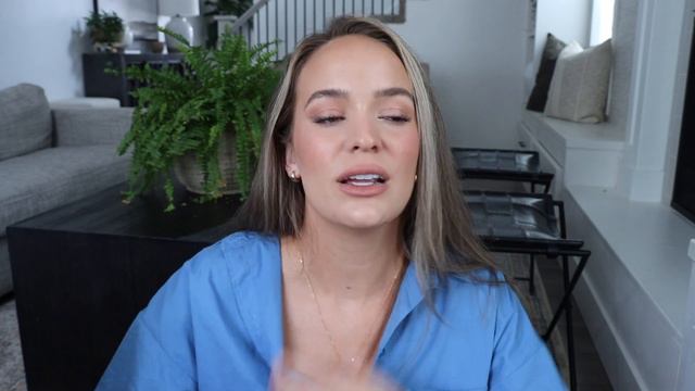 Powder Bathroom Makeover || Small Powder Bathroom Reveal смотреть онлайн