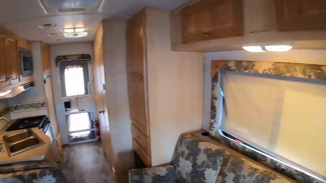 2004 R Vision 214 Pre Owned Class B Motorhome Walk Through смотреть онлайн