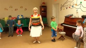 Проще простого- приставной шаг / средняя группа/