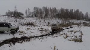 OFF-ROAD. УАЗ на военных мостах против нивы.