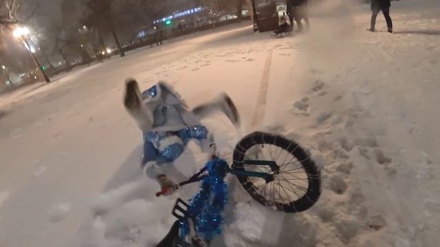 ДЕД МОРОЗ и СНЕГУРОЧКА на BMX в НОВЫЙ ГОД!
