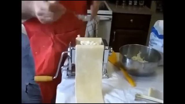 Машинка для приготовления пельменей, равиоли Pullman PL-1025 смотреть онлайн