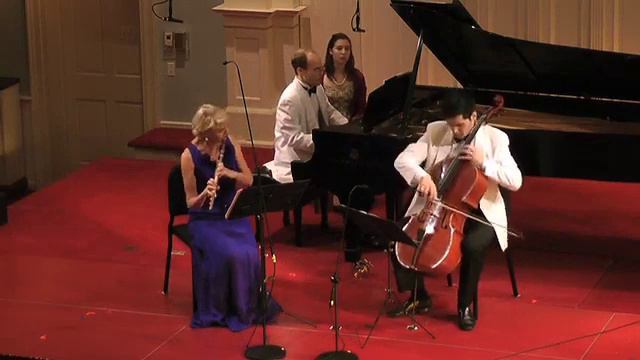 BCMF Martinu Flute Trio, H. 300 (Poco allegretto) смотреть онлайн
