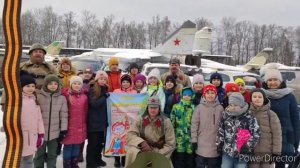 Слышится нам эхо давнего парада...