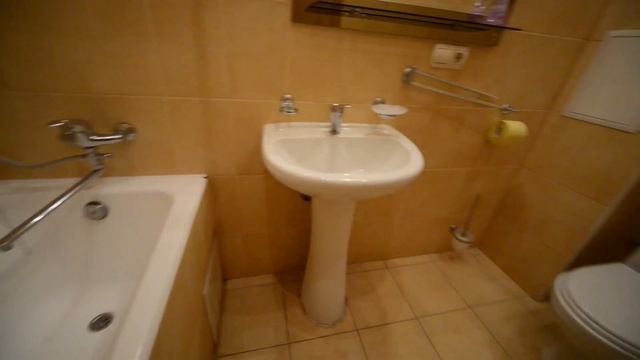 Квартира посуточно Киев: Видеообзор квартиры-студио возле метро Театральная ✔️ Безопасная аренда смотреть онлайн