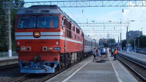 Отправление тэп70-0392 со станции Астрахань-I, со скорым поездом №147/148 Астрахань-Нижневартовск