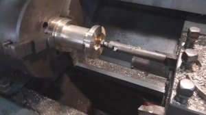 Золота гайка від токара з бухгалтерії. (Маточна гайка КУСОН)