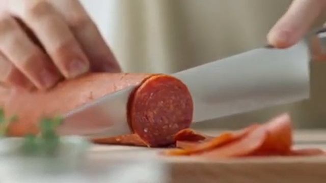 Пепперони от Papa John's на традиционном тесте. смотреть онлайн