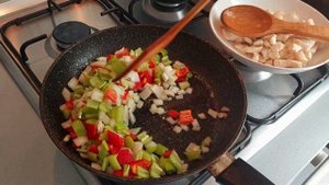 Нежное куриное филе с кабачками в духовке. Один из самых любимых рецептов из  кабачков.