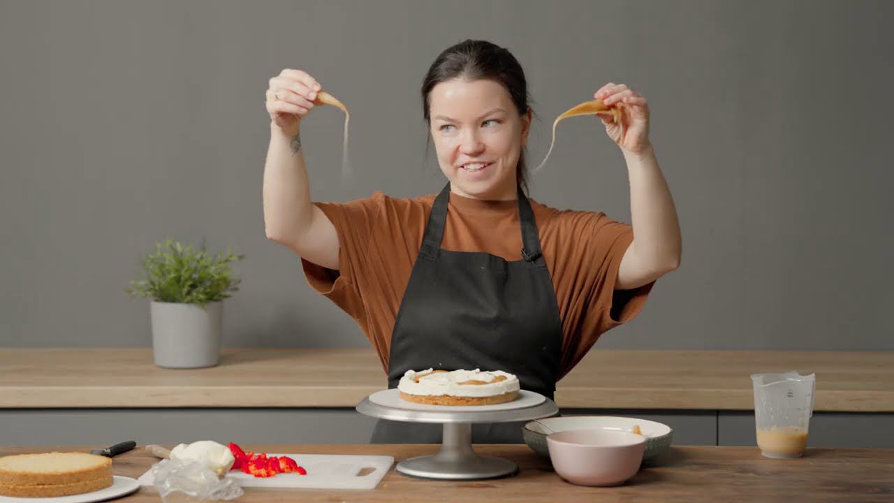 Торт Моника|Мой легендарный торт|Сливочный бисквит, лимонный курд, карамель, клубника смотреть онлайн