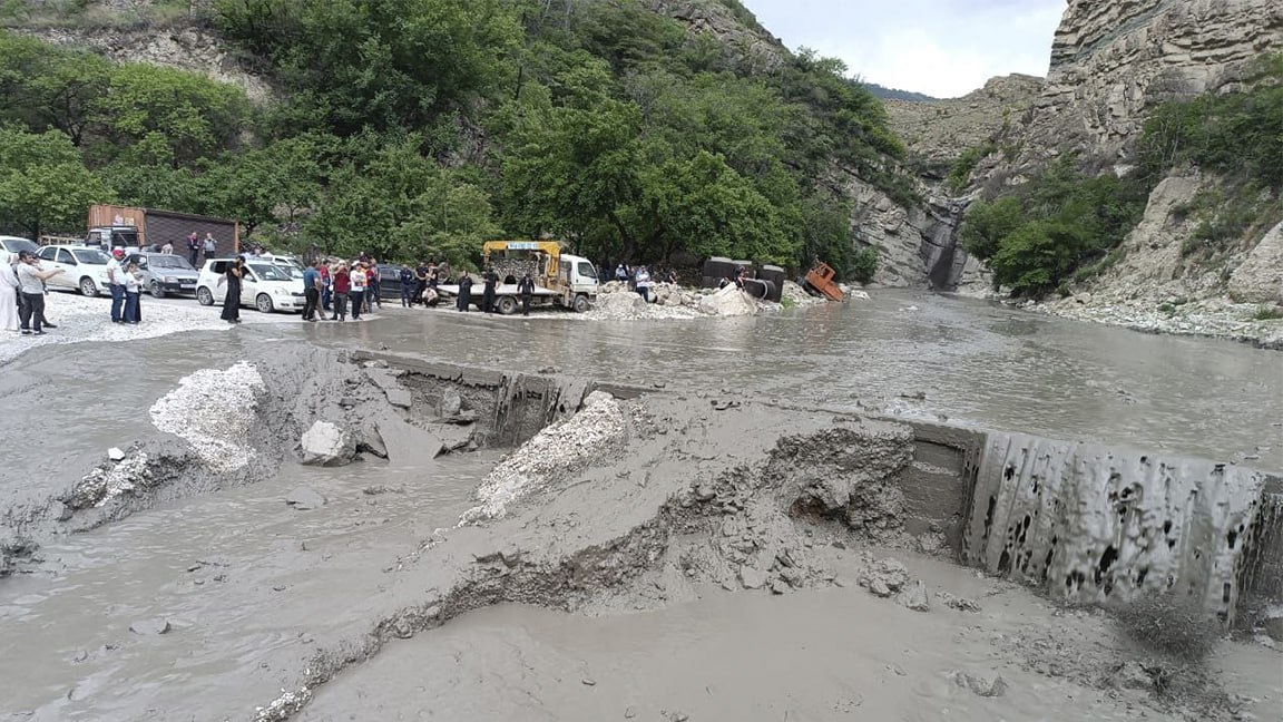 Камнепад в горах Дагестана