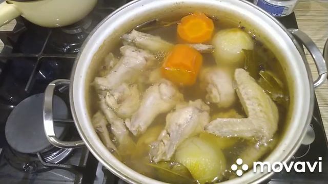 Варим холодец из куриных крылышек и голени. Вкусно! Дёшево! И сердито! смотреть онлайн