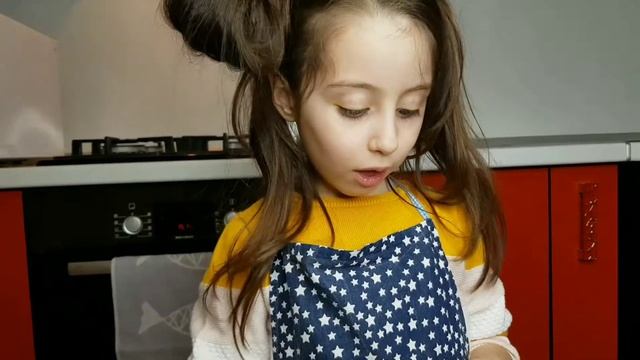 Мне 5 лет, а я умею готовить вкусные американские блинчики  ) Посиделки у Адельки