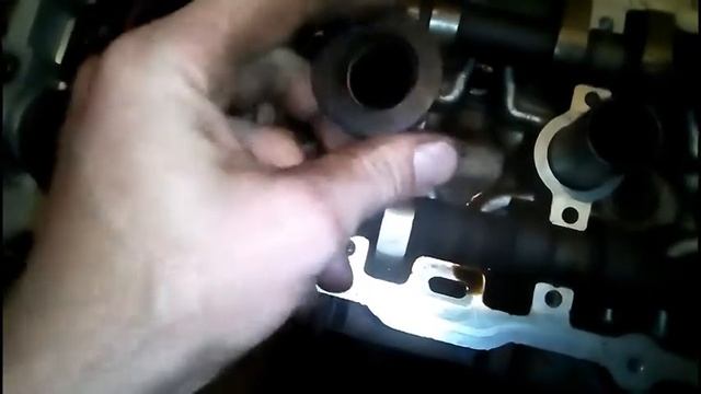 Замена сальников клапанной крышки Nissan Synny смотреть онлайн