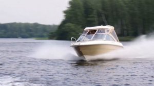 Ходовые качества закрытого катера Enigma 590® HT (золотистый, 6.82 м) (1:16 мин)