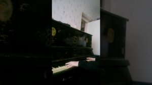 "чему учат  в школе "  на пианино"Десна  Арт 102  1965 год"