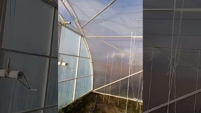 Как закрепить пленку к торцу металлической теплицы. смотреть онлайн