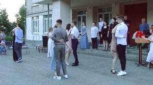 Кружится вальс над землей .... Прощальный вальс . Школа № 20