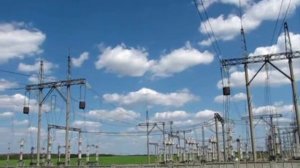 Мощная подстанция 750кВ.  ЛЭП, треск проводов и трансформаторы. Powerlines, high-voltage substation