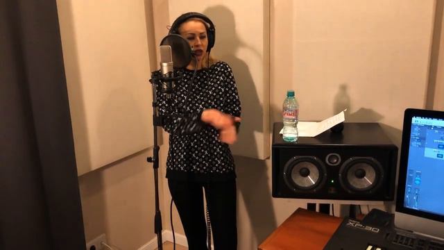 #везитаксидомой Алёна Валенсия "Вези такси домой" запись песни смотреть онлайн