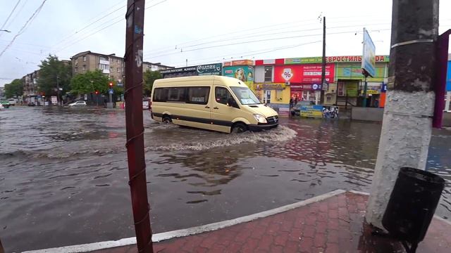 Потоп в городе Кременчуг 28.05.2020 смотреть онлайн