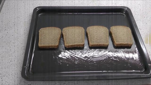 Легкая мини пицца (на кусочке черного хлеба)