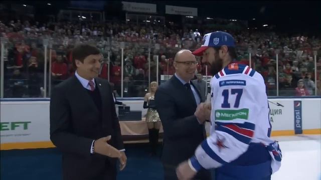 Ковальчук передает приз MVP Дадонову! / Kovalchuk shares Gagarin Cup MVP honour with Dadonov смотреть онлайн