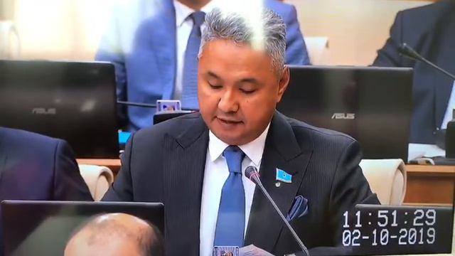 Неповоротливость чиновников топит казахстанский бизнес