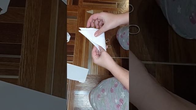 Всем привет ,сегодня я расскажу как сделать СНЕЖИНКУ 🎧🥺 смотреть онлайн