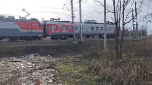 Электровоз ЭП1М-571 с "Вагоном испытания контактной сети", прибывает на ст.Тихорецкая.