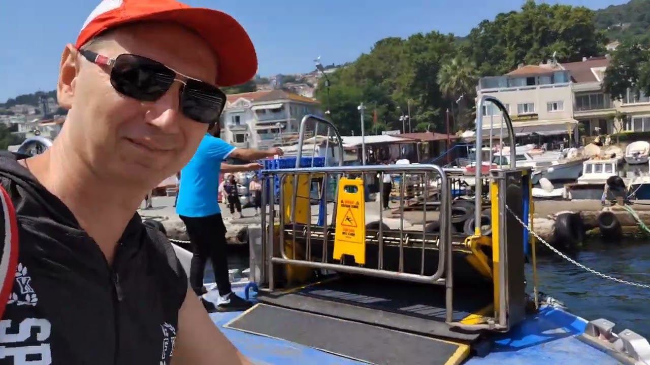 Из Стамбула на Принцевы острова.13 июля 2023 смотреть онлайн