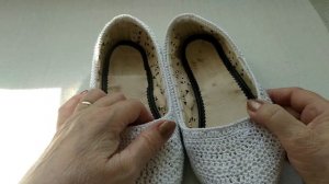 БЕЛЫЕ БАЛЕТКИ И ДОМАШНИЕ ТАПОЧКИ КРЮЧКОМ.