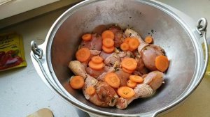 Куриные ножки с картошкой в казане.