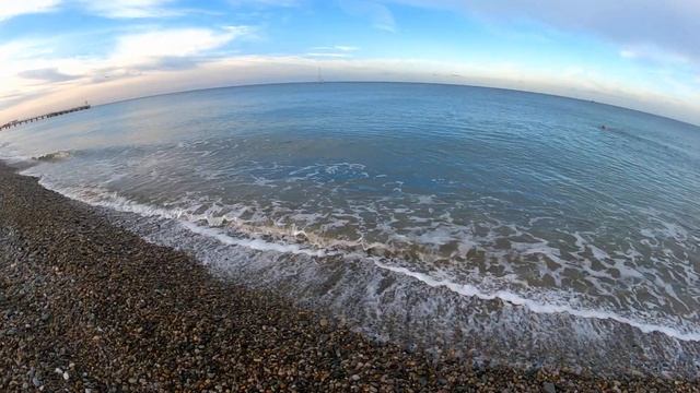 Утро на пляже 09.10.2021. ?ЛАЗАРЕВСКОЕ СЕГОДНЯ?СОЧИ. смотреть онлайн