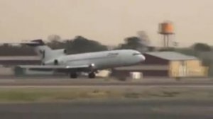 Посадка Boeing 727 с невышедшей передней стойкой шасси