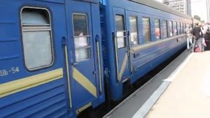 Электровоз ЧС2-771 с поездом №15 Москва-Днепропетровск на ст. Москва-Курская