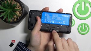 Как вставить сим карту и карту памяти ALCATEL на 1 2022 / Карта памяти и SIM на ALCATEL на 1 2022