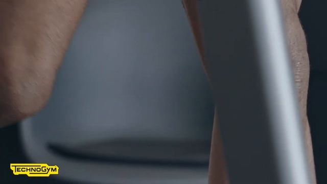 Беговая дорожка TechnoGym MyRun смотреть онлайн