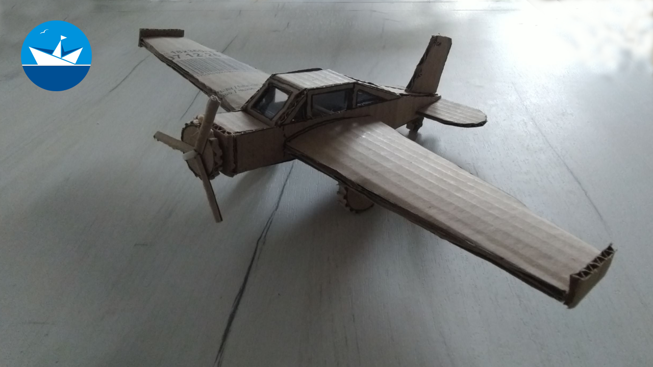Моноплан из картона/Monoplane made of cardboard/DIY смотреть онлайн