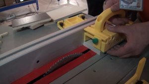 Толкатель для циркулярной пилы