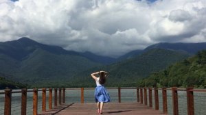 На холмах Грузии лежит ночная мгла..