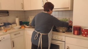 Печень с яблоками.Томатный соус.Печень с луком.