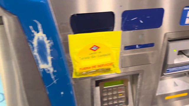 How to buy a Tourist Metro ticket in Madrid 2022 . Easy Tutorial under one minute.Easy to understan смотреть онлайн